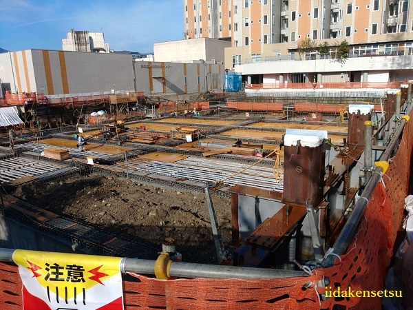 20221124ただいま施工中1.jpg